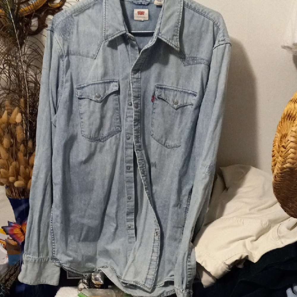 Levi's Classic Light Blue Denim Shirt